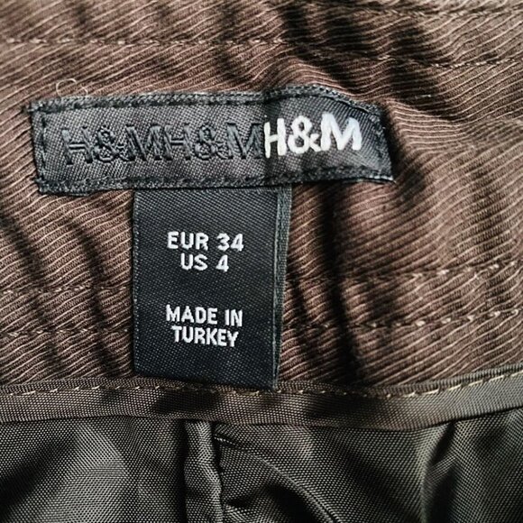 H&M Burgundy Button Pencil Skirt - Picture 4 of 6